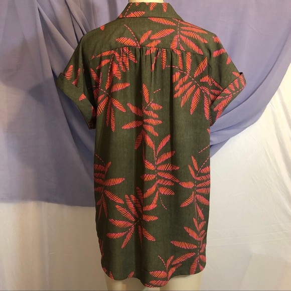 Tropical leaves pink on olive green button up short sleeve blouse top size small - Picture 4 of 4